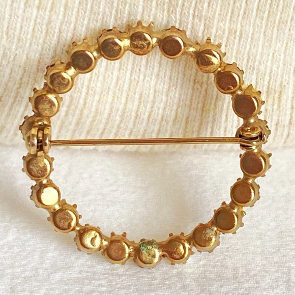 Gold Tone Brooch Faux Pearl And Blue Stone Circle Open Work - Picture 6 of 7